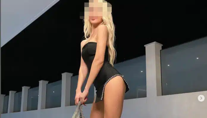 ελληνίδα τραγουδίστρια σορτς