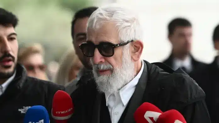 Πέτρος Φιλιππίδης